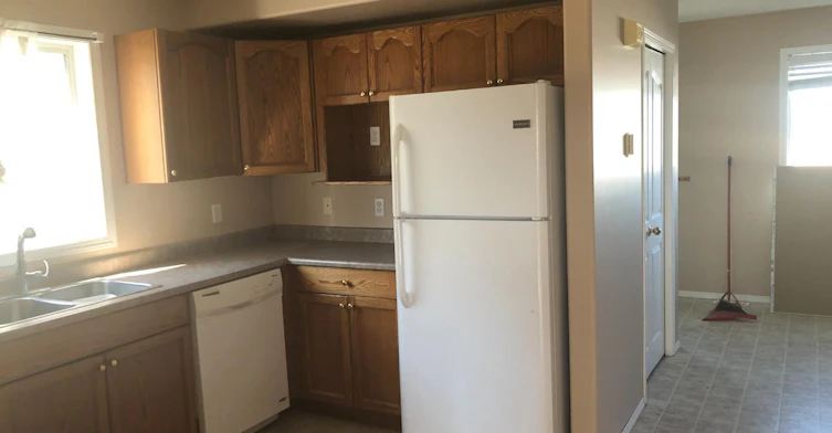 12410 98 Street, Grande Prairie, AB, T8V 7K7 - 5