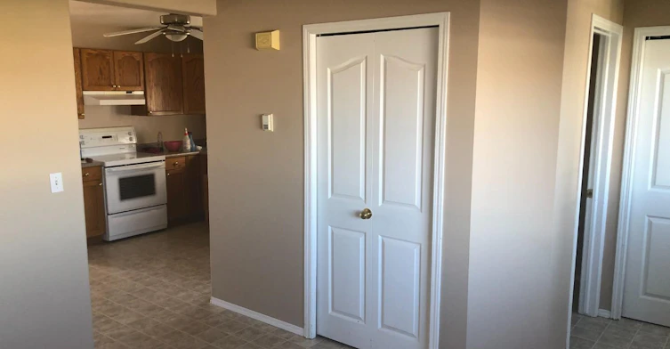 12410 98 Street, Grande Prairie, AB, T8V 7K7 - 8