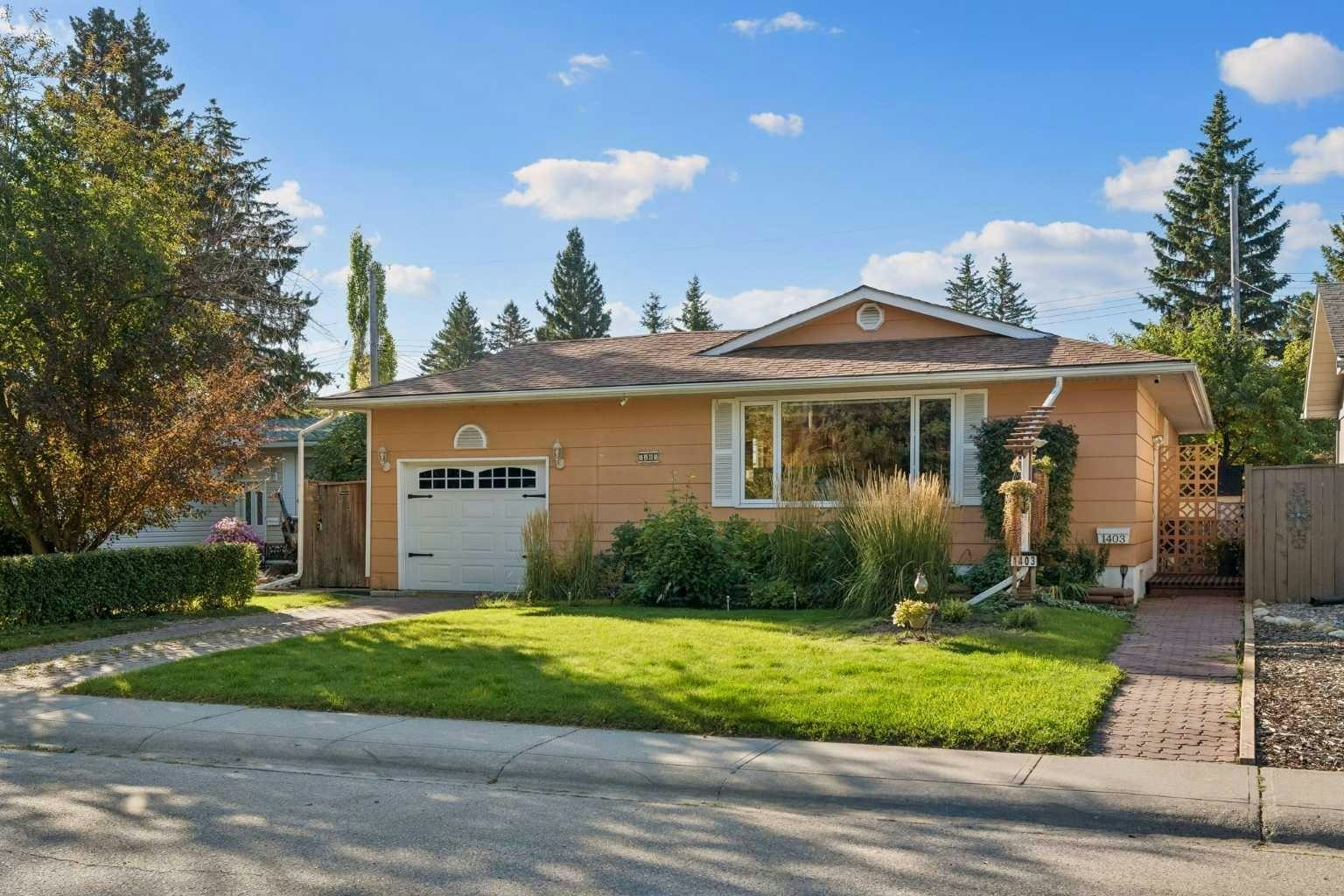 1403 104 Avenue SW, Calgary, AB, T2W 0A7