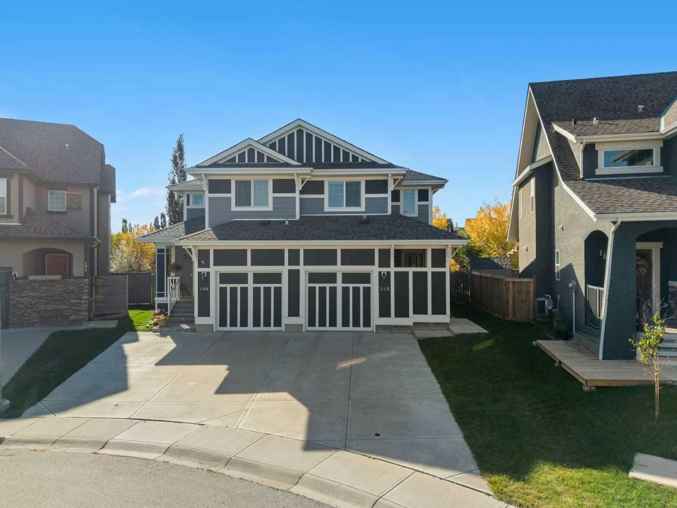 203 Mahogany Grove SE, Calgary, AB, T3M 1W8