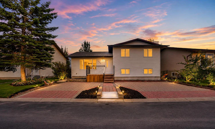 171 Castlebrook Rise NE