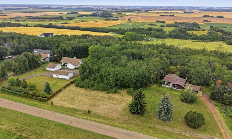 130-27054 Township Road 364 Township
