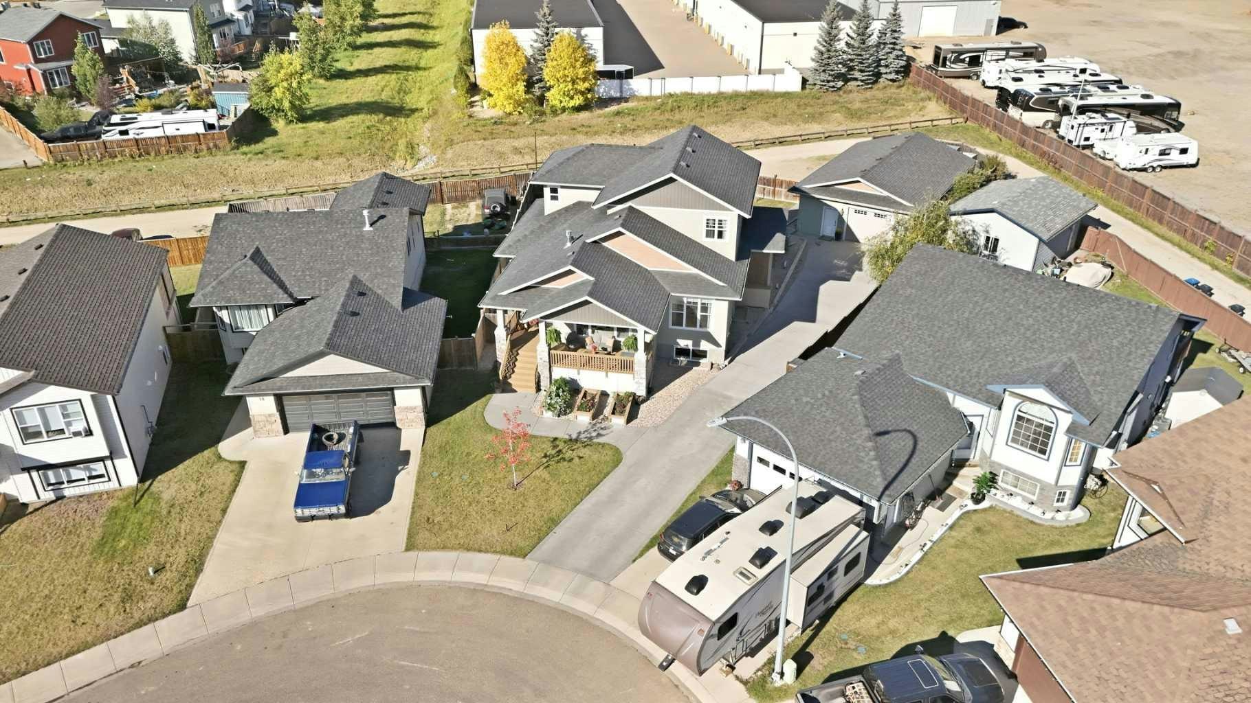 17 Hammond Close, Sylvan Lake, AB, T4S 0C7