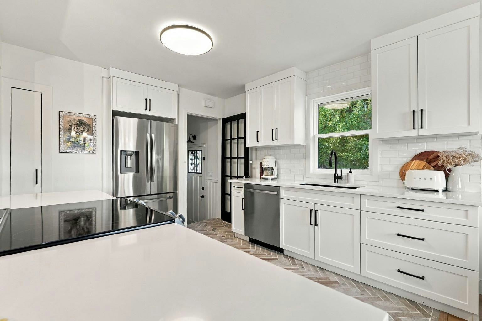 6031 Thornbank Drive NW, Calgary, AB, T2K 3P4