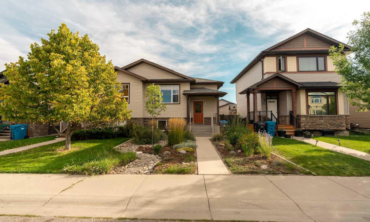 113 Mt Sundance Crescent W