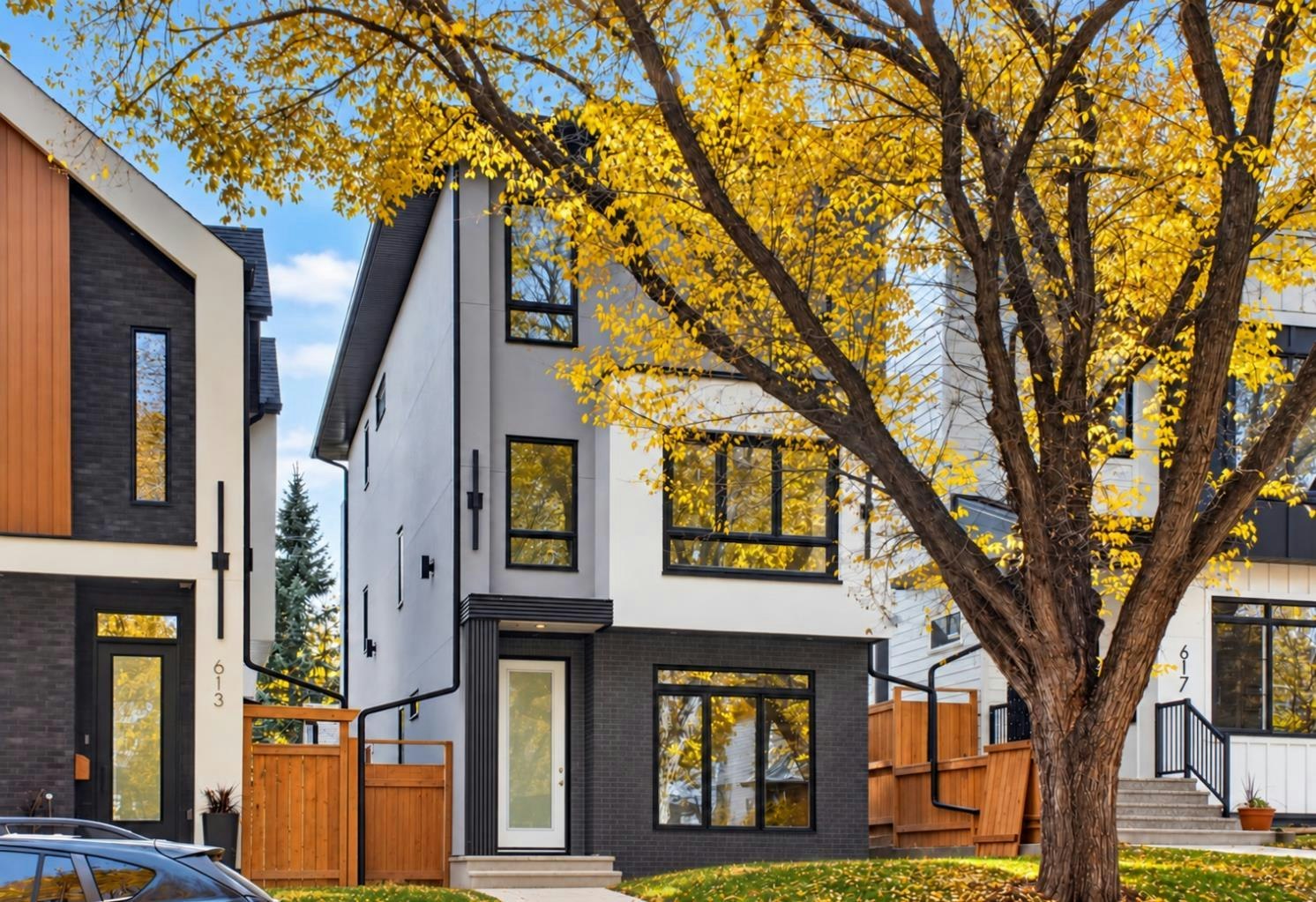 615 55 Avenue SW, Calgary, AB, T2V 0G2
