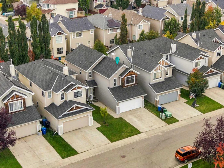 16 Cougartown Place SW, Calgary, AB, T3H 0A2