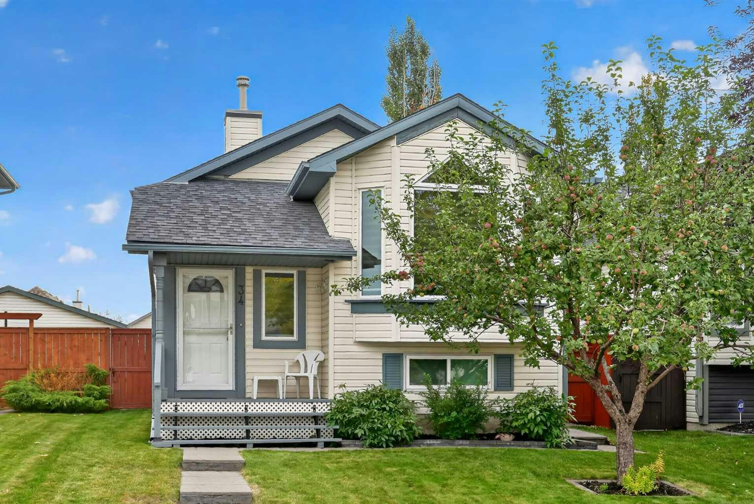 34 Mt Aberdeen Link SE, Calgary, AB, T2Z 3N6