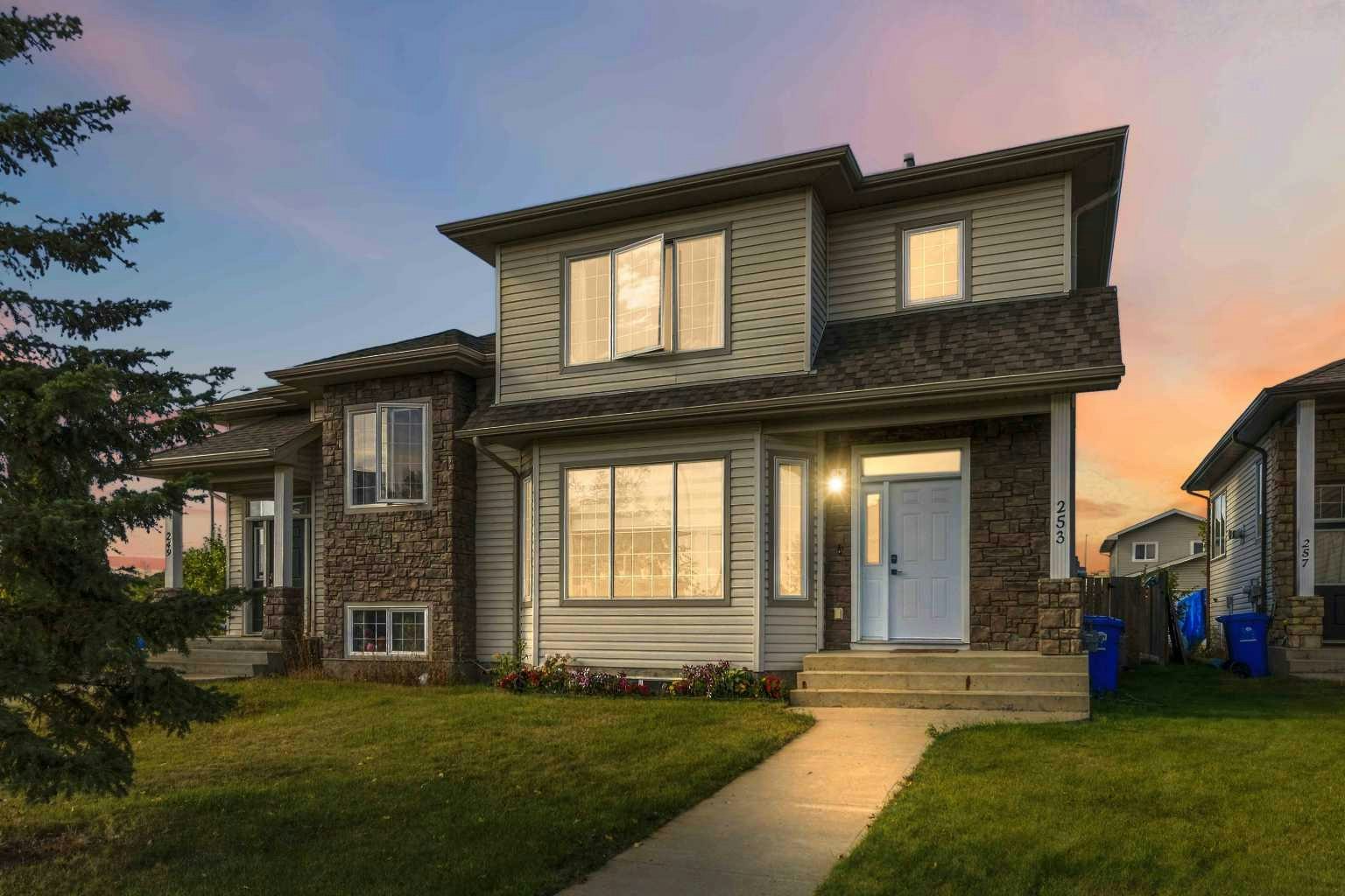 253 Grosbeak Way, Fort Mcmurray, AB, T9K 0L8