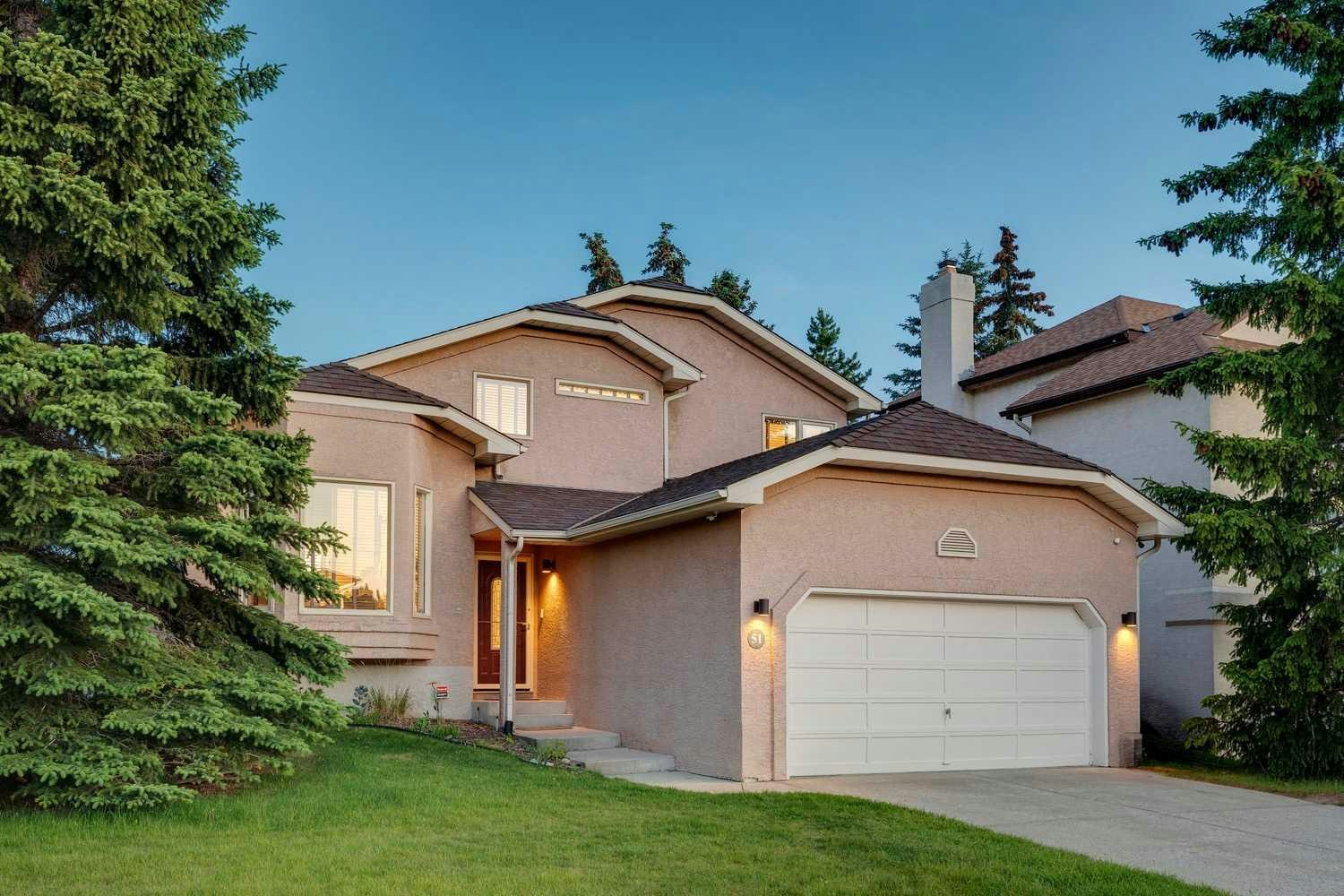 51 Straddock Crescent SW, Calgary, AB, T3H 2S9