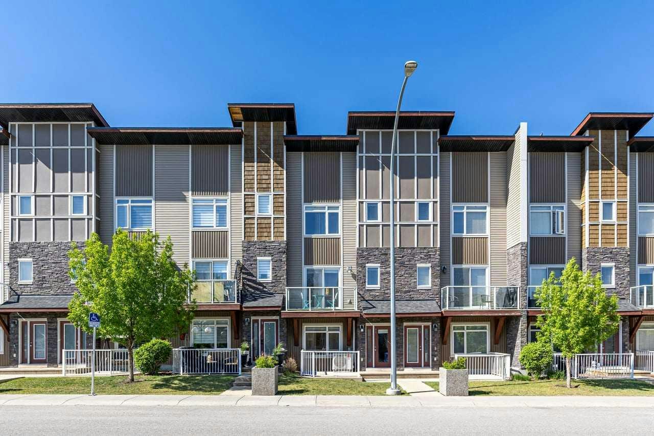 11 Skyview Point Heath NE, Calgary, AB, T3N 0L7