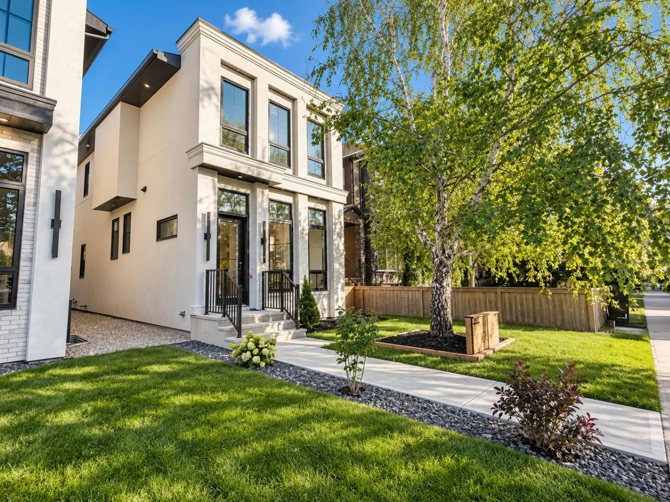 2424 31 Street SW, Calgary, AB, T3E 2N5