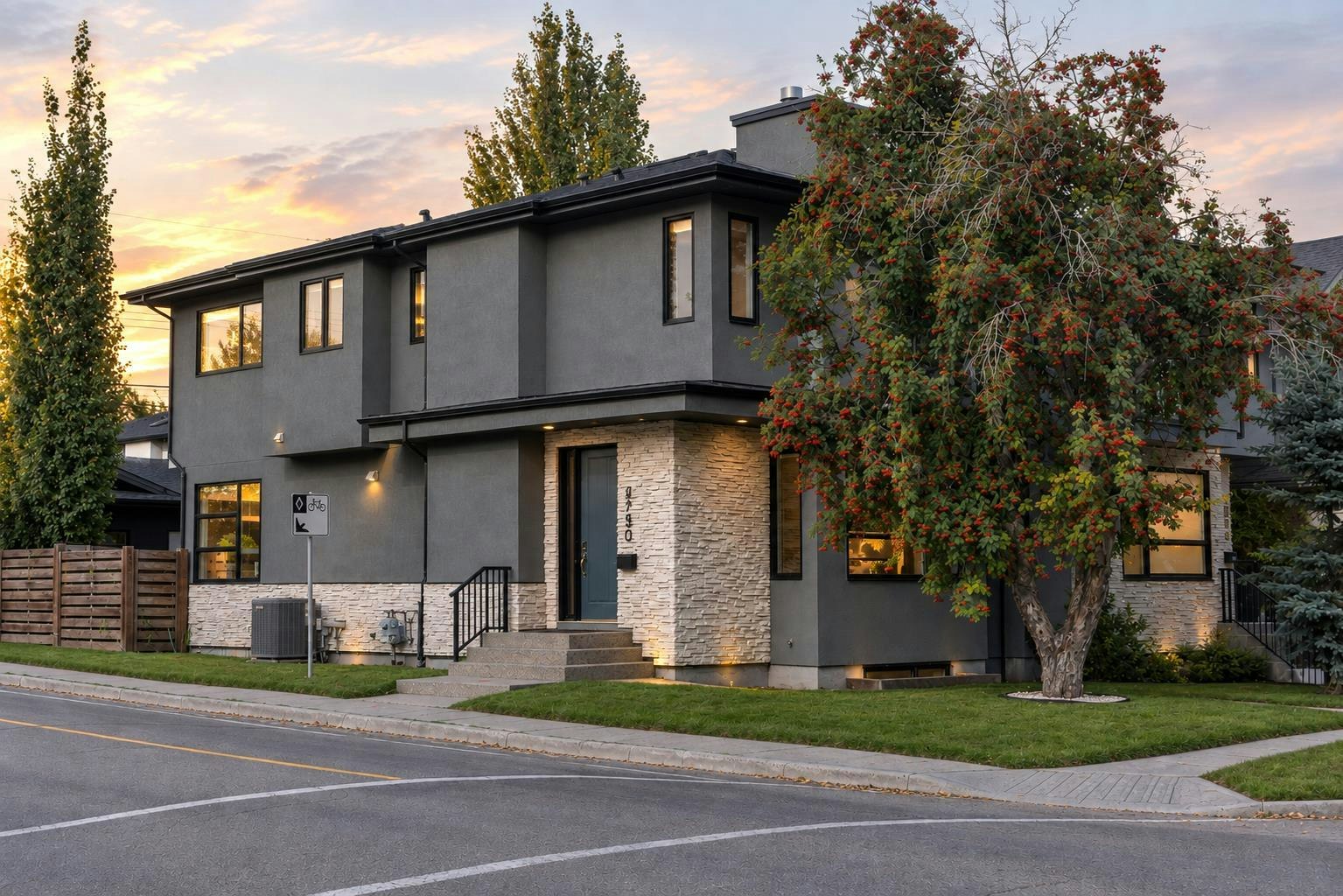 2750 26 Avenue SW, Calgary, AB, T3E 7V8