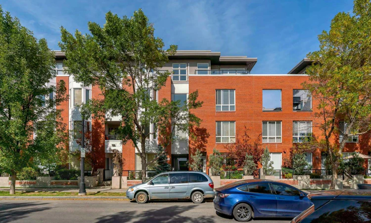 302-830 Centre Avenue NE