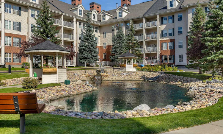 2364-151 Country Village Road NE