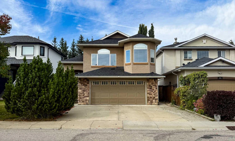 18 Tuscany Meadows Heights NW