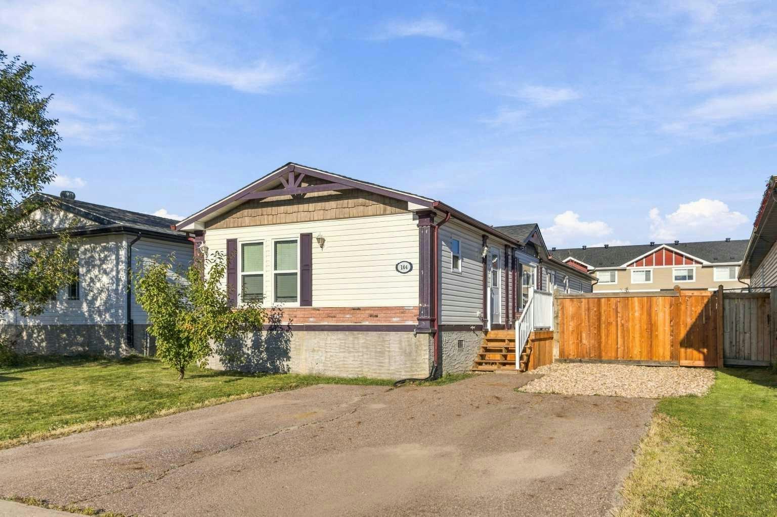 104 Cedar Street, Fort Mcmurray, AB, T9K 0J8