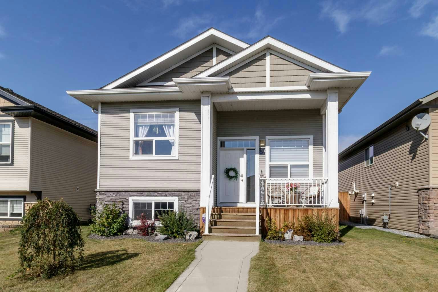 20 Radcliff Way, Sylvan Lake, AB, T4S 0K1