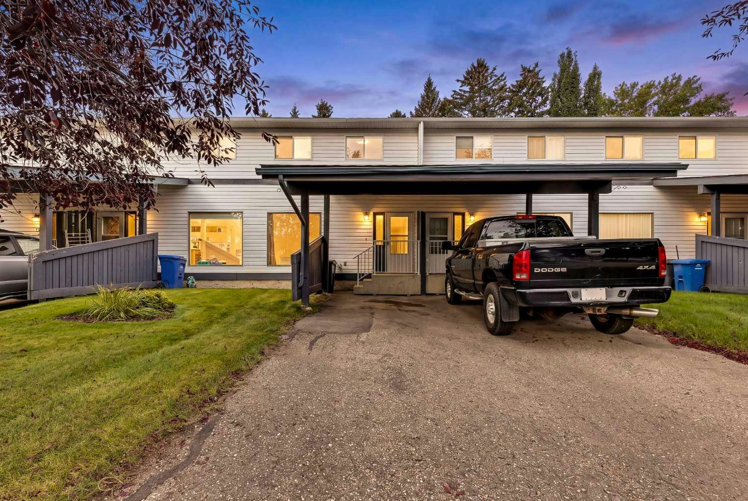 105-107 Elm Place, Okotoks, AB, T1S 1J1