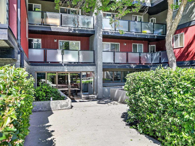 204-1915 26 Street SW, Calgary, AB, T3E 2A2 - 3