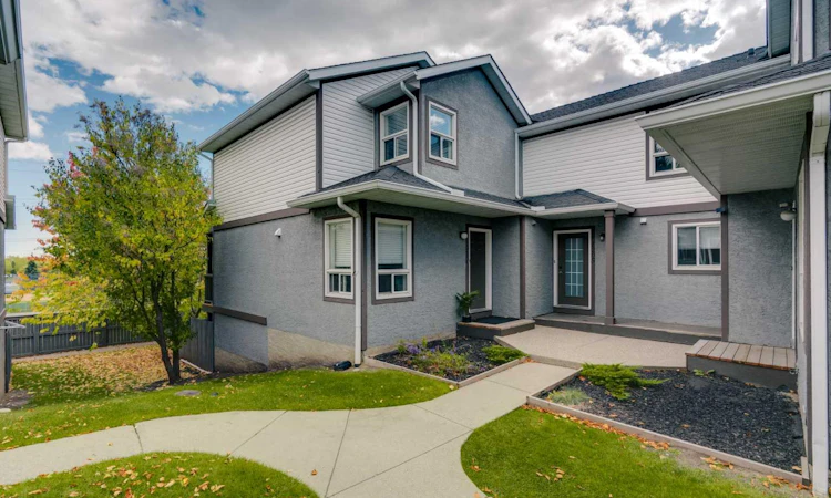 1205 Signal Hill Green SW