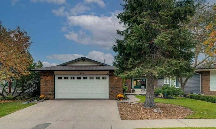 1308 Norfolk Drive NW