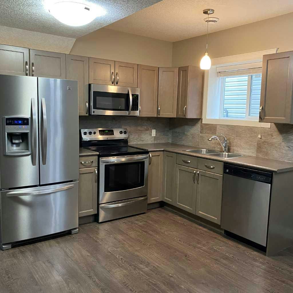 A(DN)-9429 88 Street, Grande Prairie, AB, T8X 0H2 2