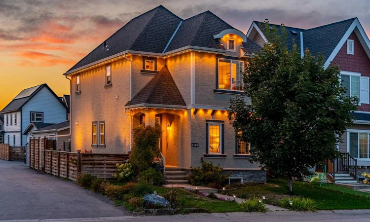 158 Mahogany Grove SE