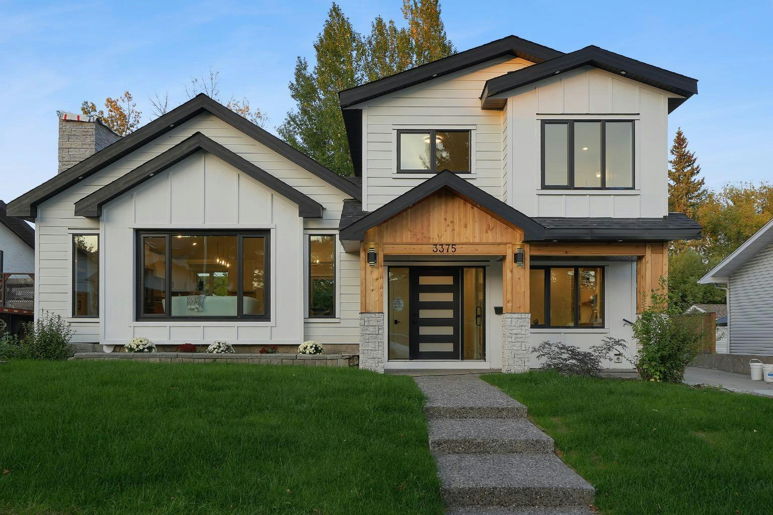 3375 Breton Close NW, Calgary, AB, T2L 1X3