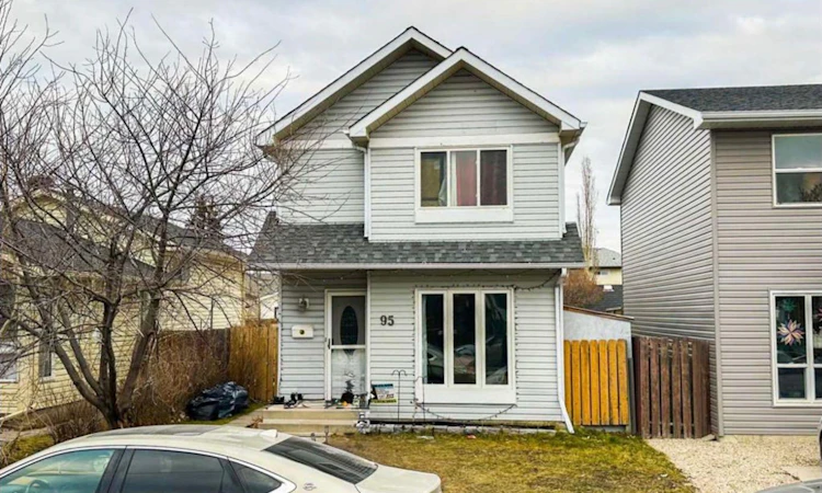 95 Castlegreen Close NE