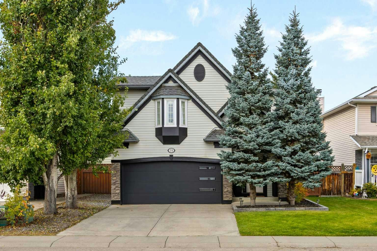 75 Valley Brook Circle NW, Calgary, AB, T3B 5S2