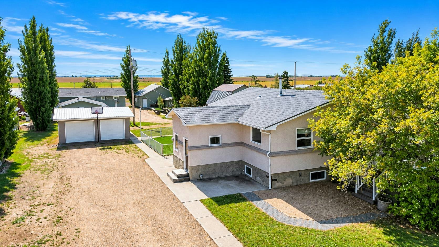 243 2nd Ave, Rural Starland County, AB, T0J 0T0