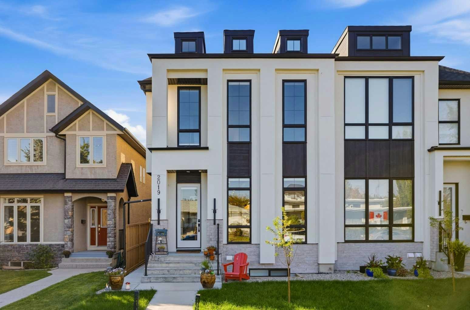 2019 21 Avenue NW, Calgary, AB, T2M 1M9