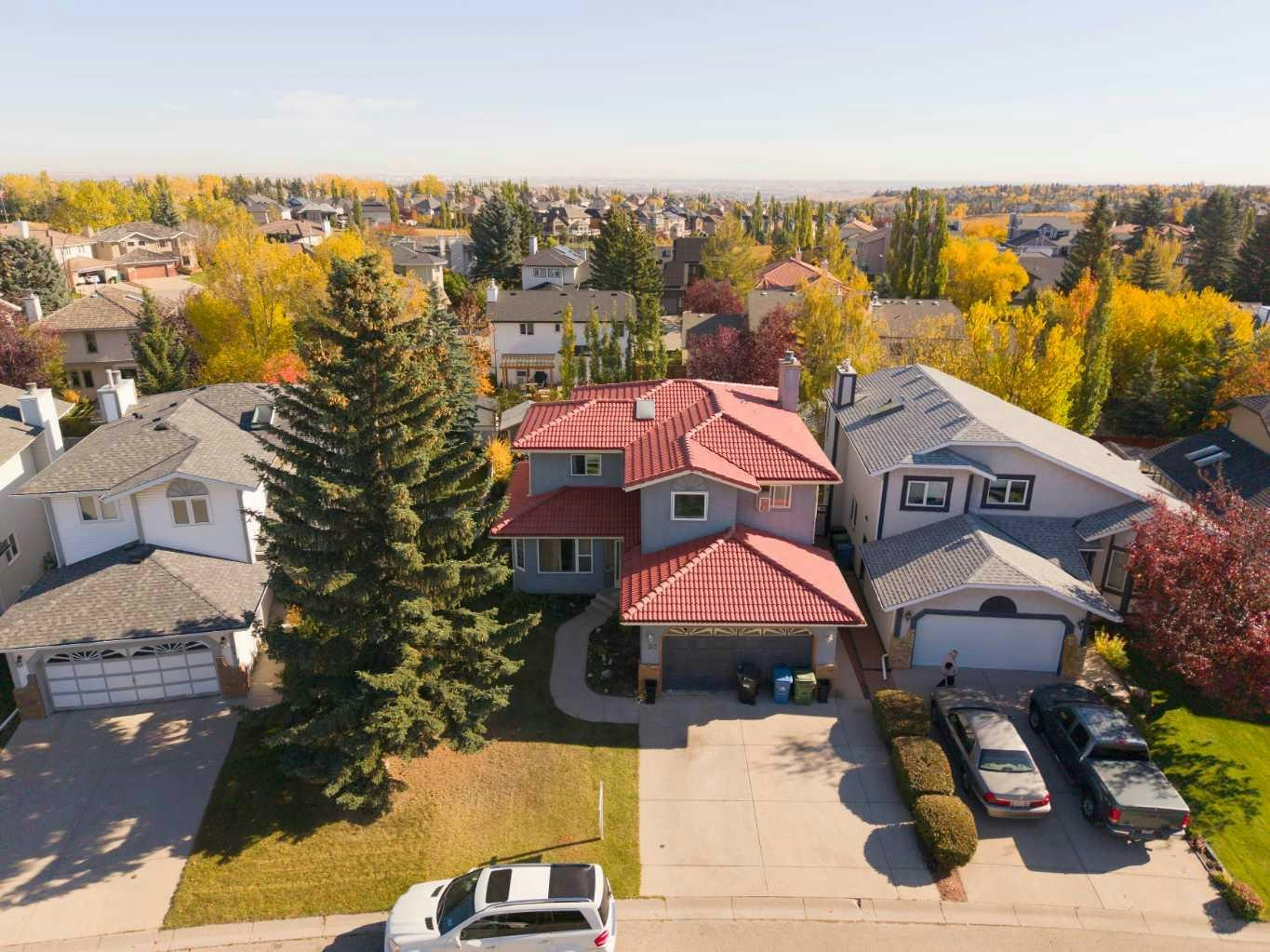 52 Edgepark Road NW, Calgary, AB, T3A 4P8