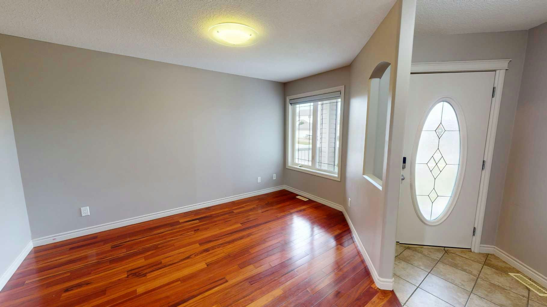 1 Pinnacle Key, Grande Prairie, AB, T8W 2V5 2