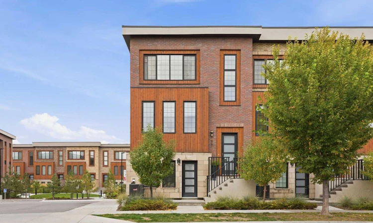 85 Greenbriar Place NW