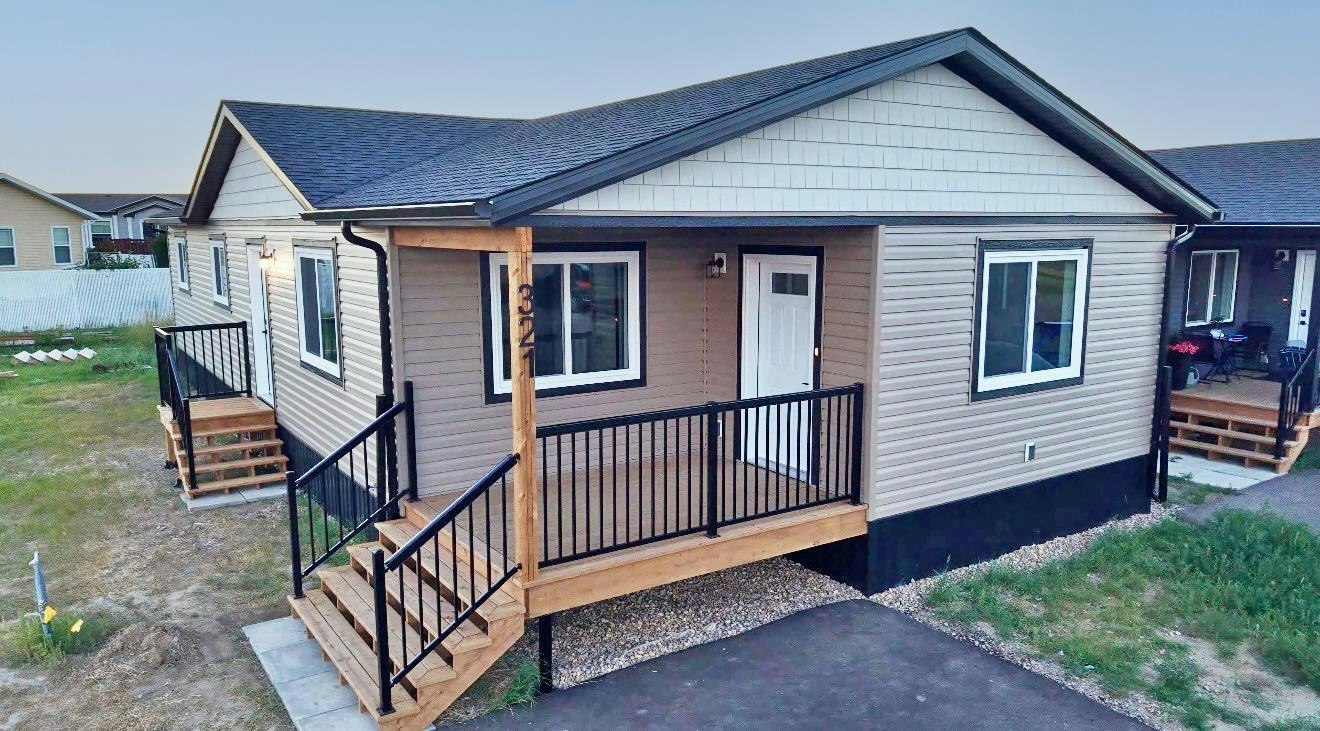 321 20 Street E, Brooks, AB, T1R 0W9