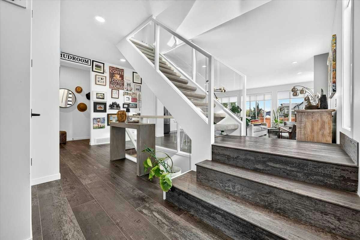 32 Cranbrook Bay SE, Calgary, AB, T3M 3C2