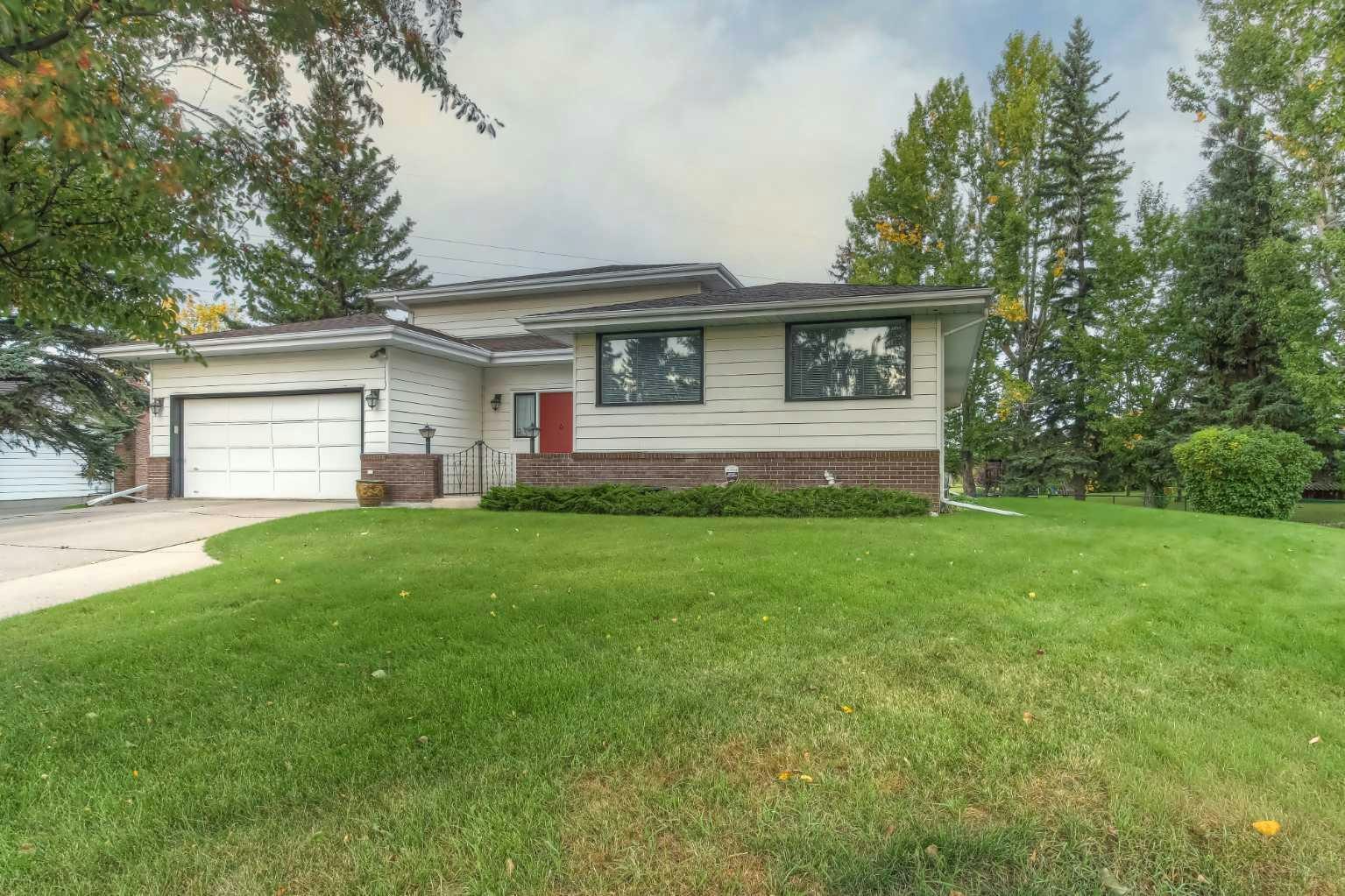 14 Varview Place NW, Calgary, AB, T3A 0G5