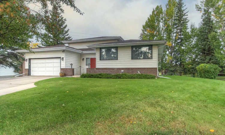 14 Varview Place NW
