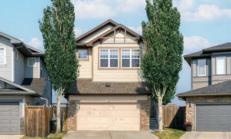 65 Panora Way NW