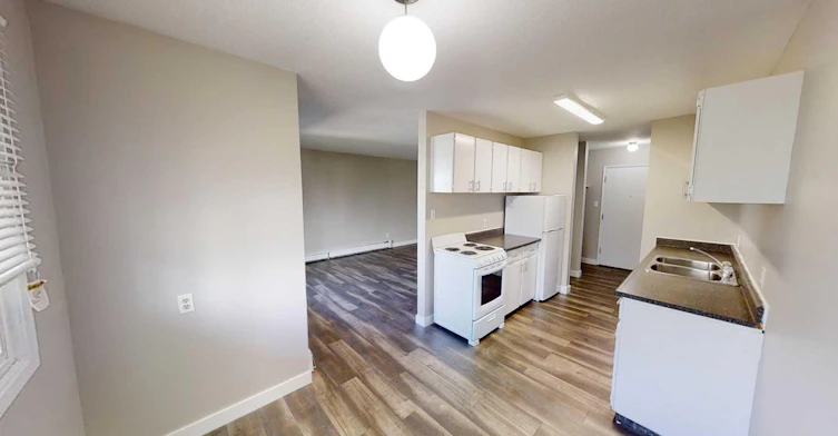 305-10105 107 Avenue, Grande Prairie, AB, T8V 1M1 - 2