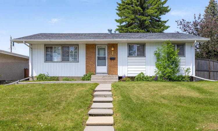 1307 Radisson Drive SE