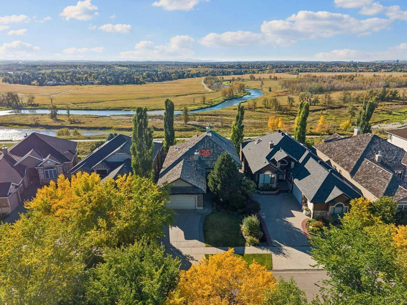 126 Mt Douglas Close SE, Calgary, AB, T2Z 3S2