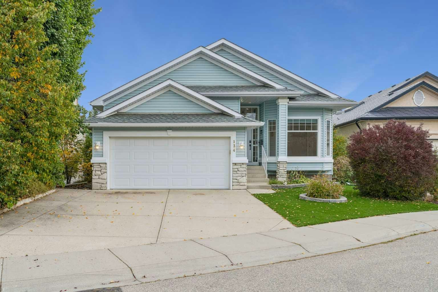 134 Valley Glen Heights NW, Calgary, AB, T3B 5S8