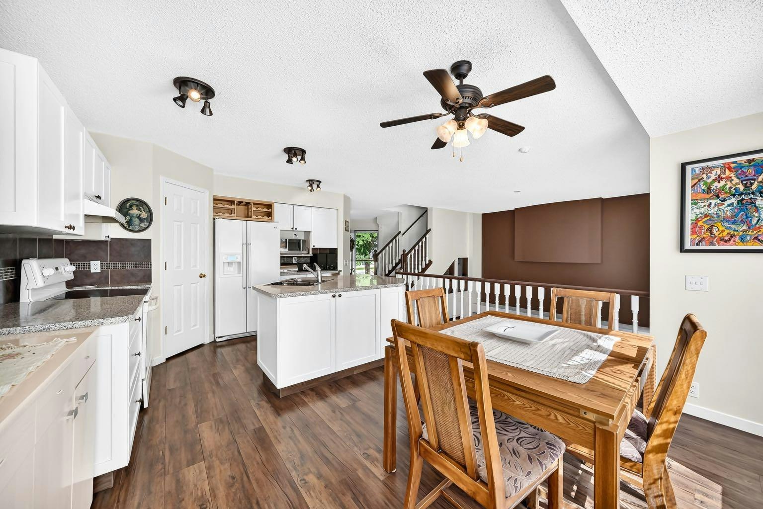14954 Mt Mckenzie Drive SE, Calgary, AB, T2Z 2L4