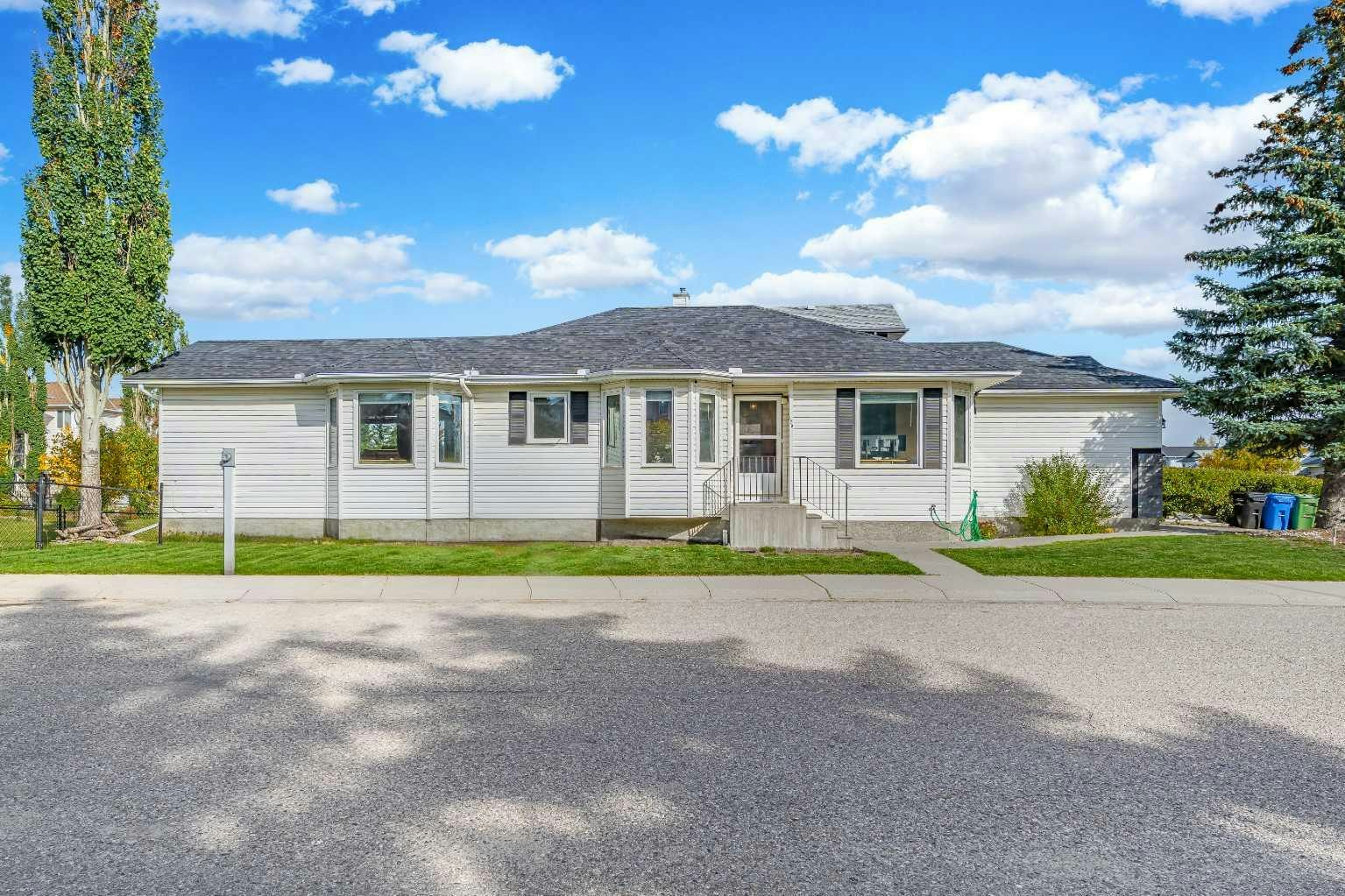 179 Citadel Close NW, Calgary, AB, T3G 4A5