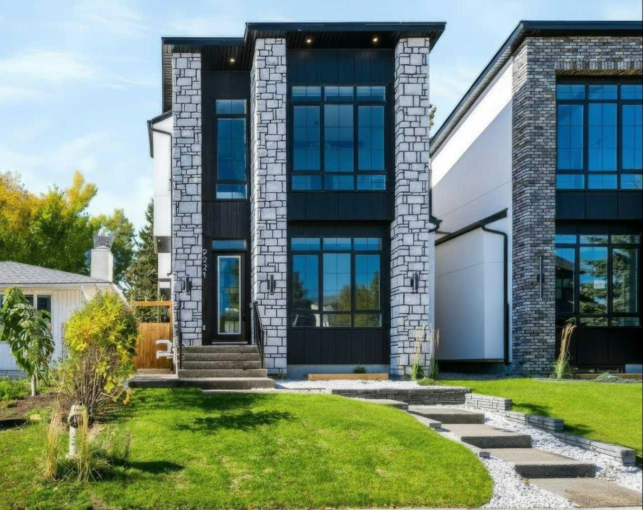 2221 Halifax Crescent NW, Calgary, AB, T2M 4E1