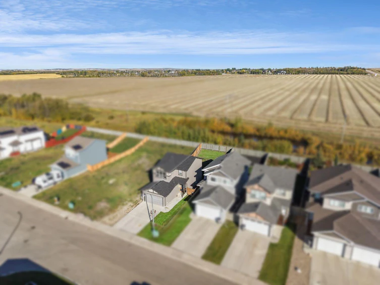 10145 84a Street, Grande Prairie, AB, T8X 0S8 - 30