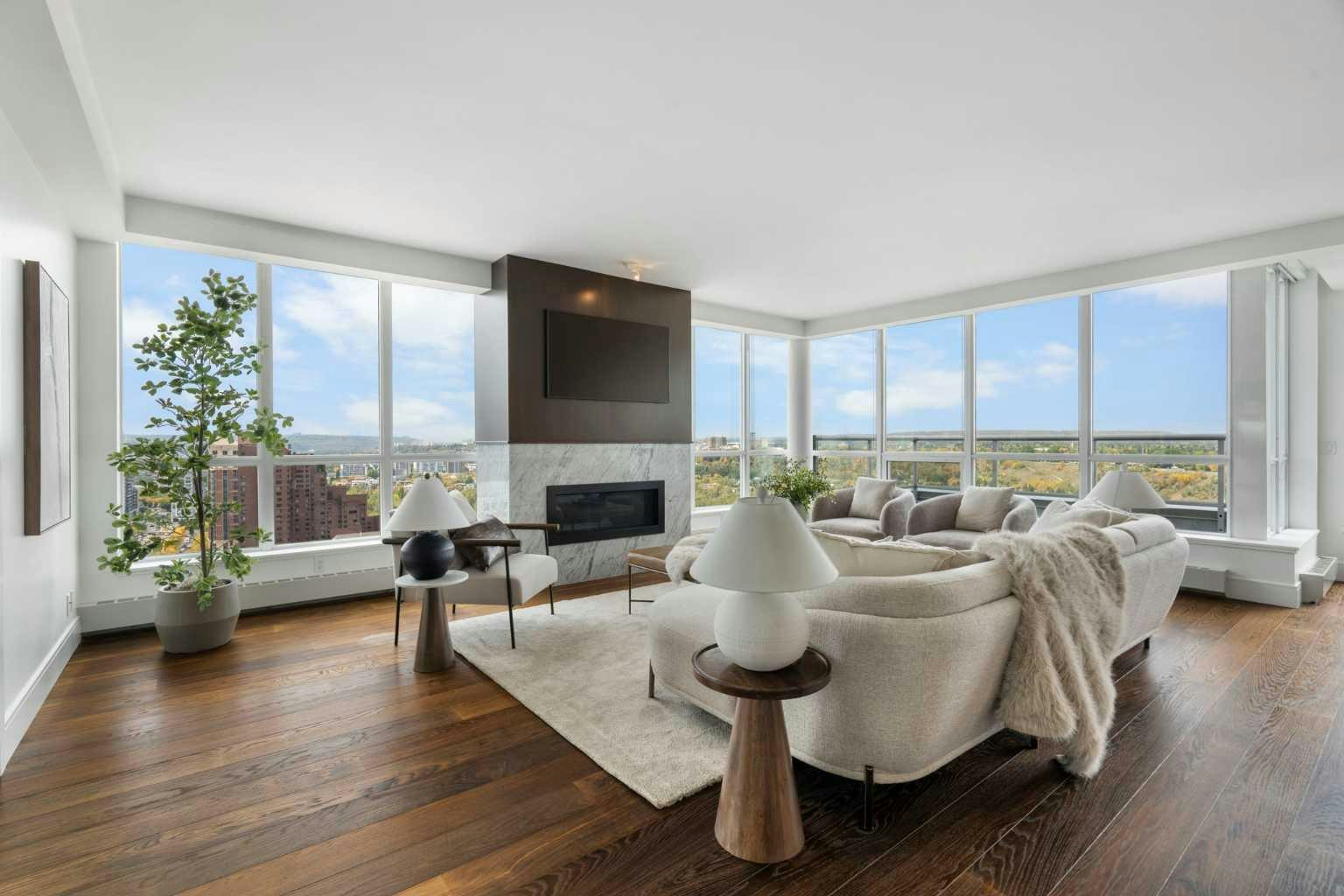 2421-222 Riverfront Avenue SW, Calgary, AB, T2P 0X2